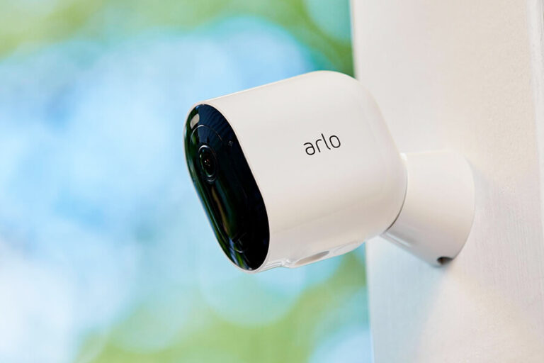 camera surveillance arlo pro 4